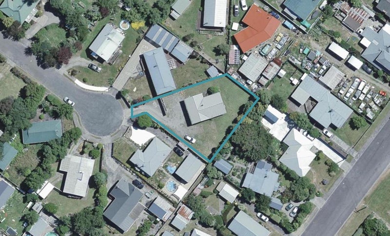 6 Totara Grove, Featherston - Carousel 1