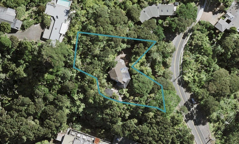 64 Scenic Drive, Titirangi, Auckland - Carousel 1