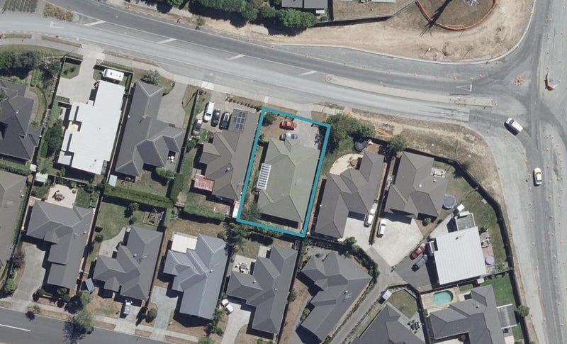 9 Thomas Road, Huntington, Hamilton - Carousel 1