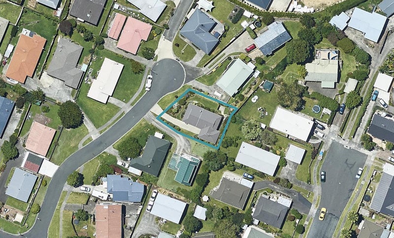 8 Dunrobbin Place, Gate Pa, Tauranga - Carousel 1