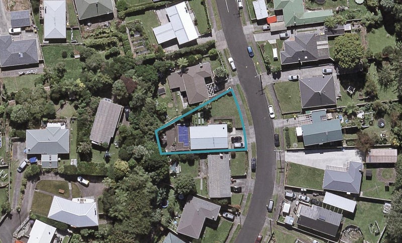 32 Pembroke Street, Westown, New Plymouth - Carousel 1