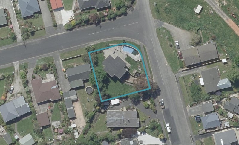 31 Flower Street, Fairfield, Dunedin - Carousel 1