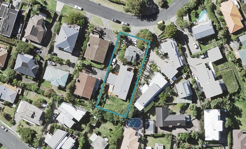 1/56 Penzance Road, Mairangi Bay, Auckland - Carousel 1