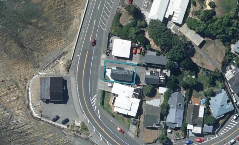 6 Sunset Parade, Plimmerton, Porirua - Carousel 1