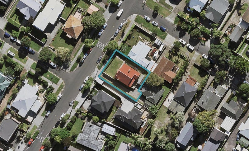 17A Walpole Street, Ellerslie, Auckland - Carousel 1