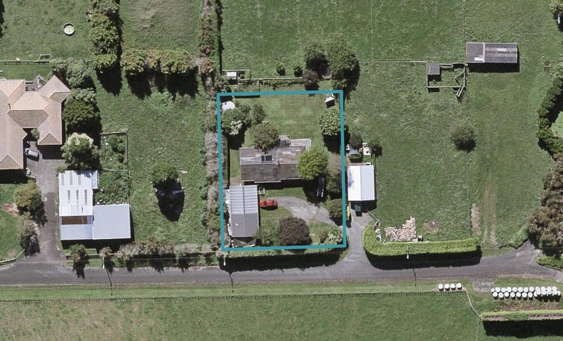 15 Old Road, Lepperton, New Plymouth - Carousel 1