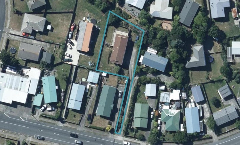 422 Warspite Avenue, Ascot Park, Porirua - Carousel 1
