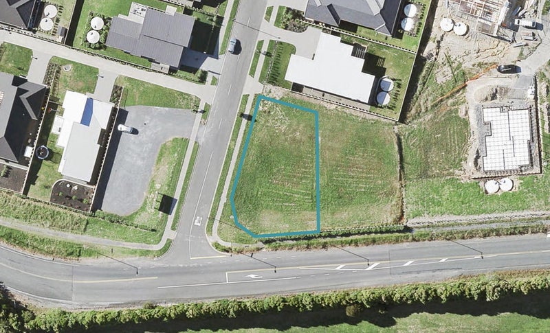 1 Kibblewhite Avenue, Beachlands, Auckland - Carousel 1