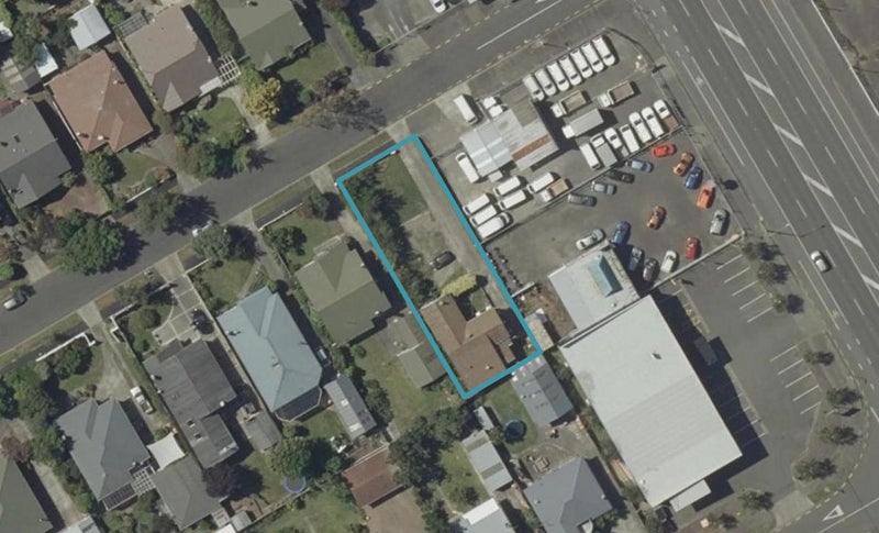 9 Miro Street, Takaro, Palmerston North - Carousel 1