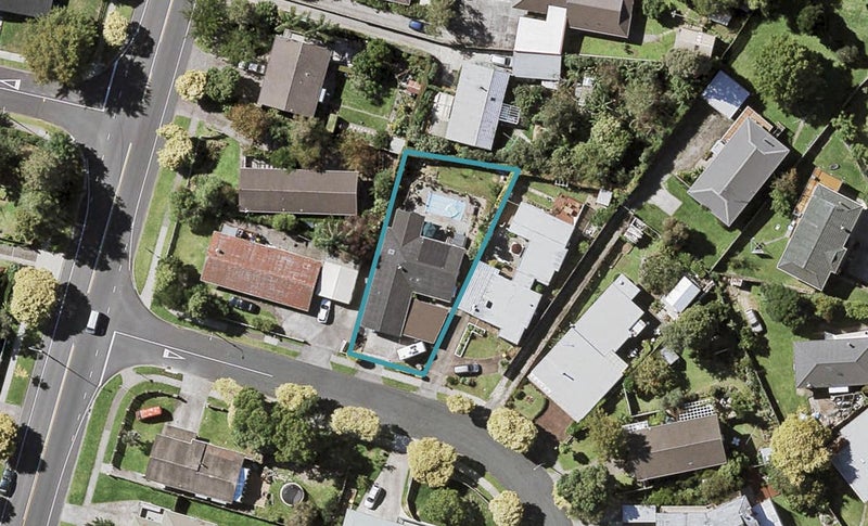 4 Leewood Place, Pakuranga Heights, Auckland - Carousel 1