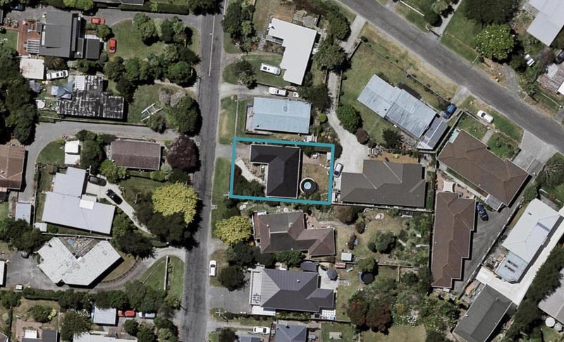 10 Moa Road, Raumati Beach, Paraparaumu - Carousel 1