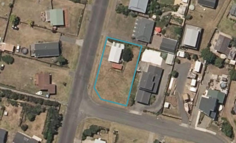 42 Kahukura Avenue, Waitārere Beach, Levin - Carousel 1