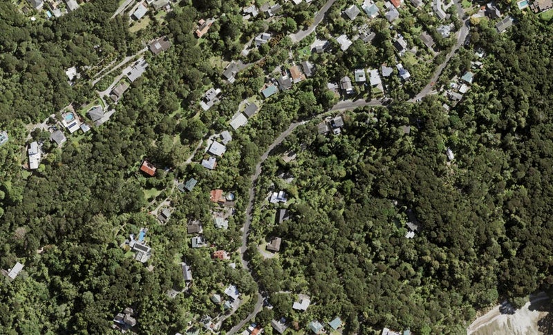41 Takahe Road, Titirangi, Auckland - Carousel 1
