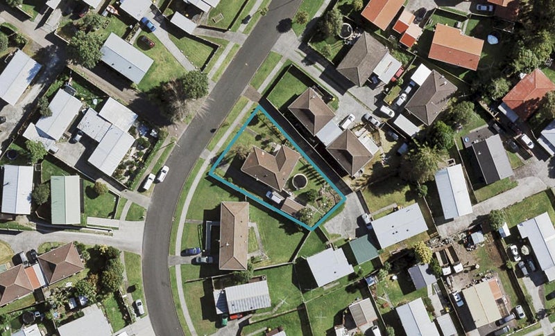 7 Kennington Drive, Clendon Park, Auckland - Carousel 1