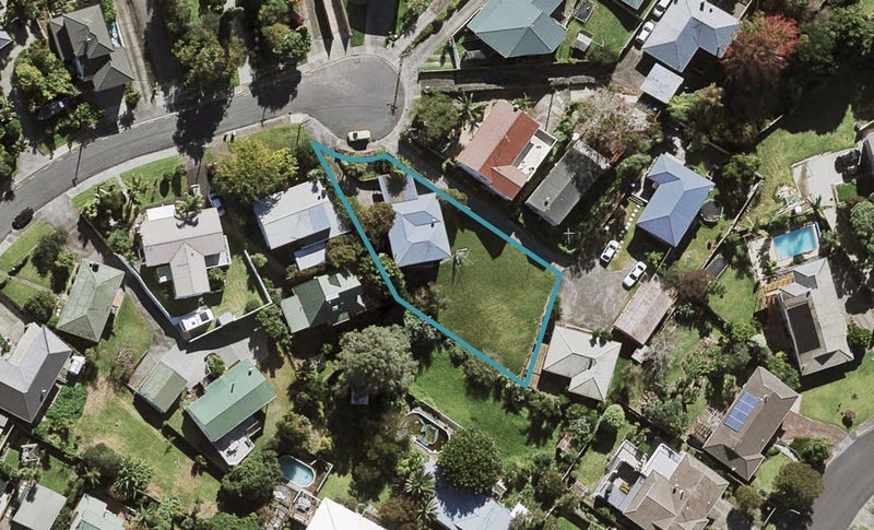 9 McIlroy Avenue, Hillsborough, Auckland - Carousel 1