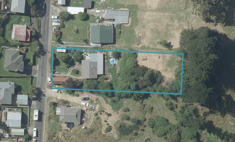 14 Prosser Street, Green Island, Dunedin - Carousel 1
