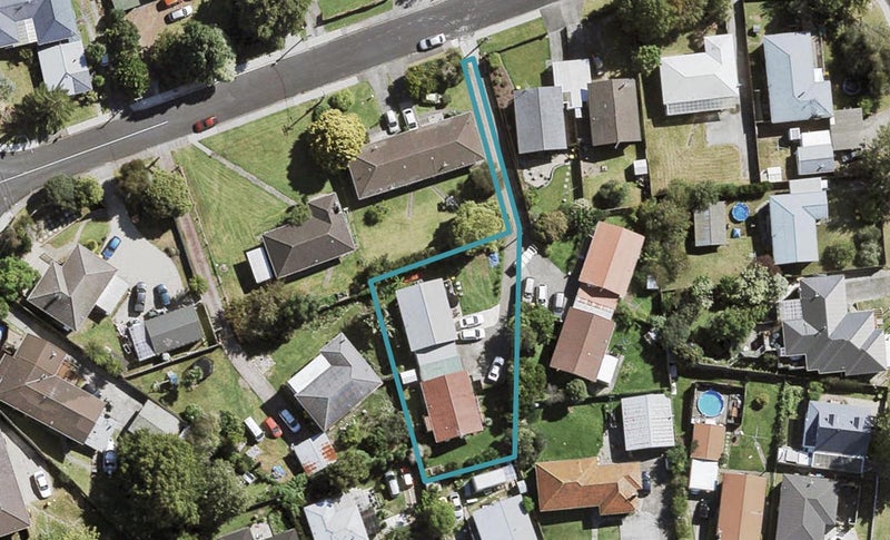 1/21B Mildmay Road, Henderson, Auckland - Carousel 1