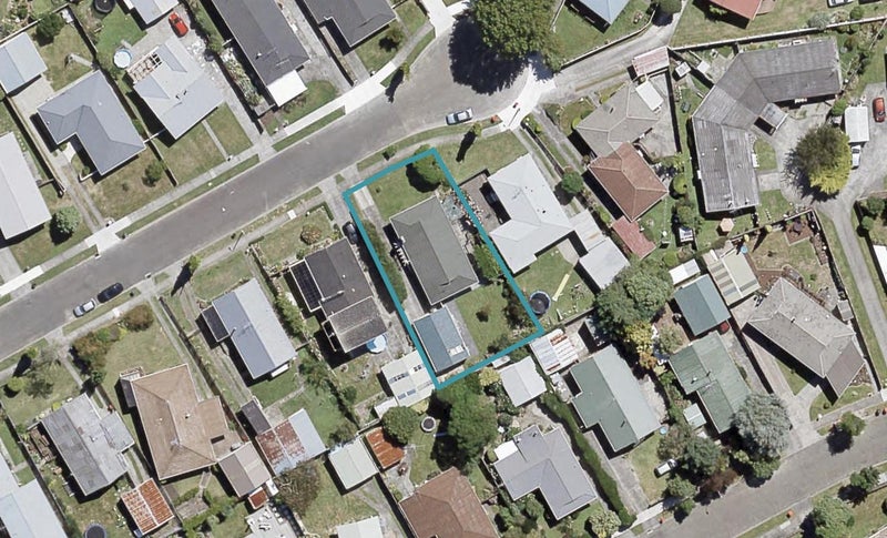 16 Harvard Grove, Totara Park, Upper Hutt - Carousel 1