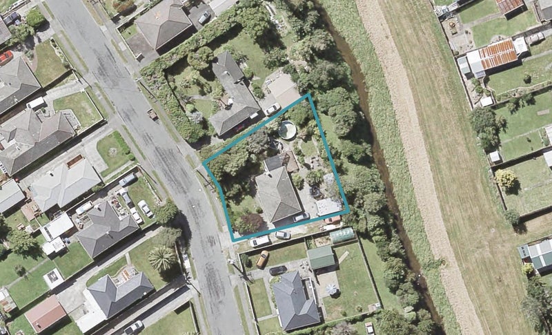 28 Hyde Street, Wainuiomata, Lower Hutt - Carousel 1