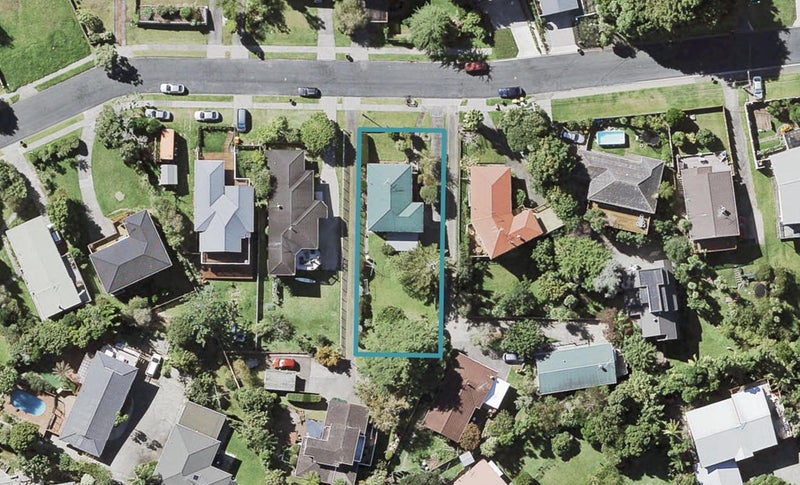 26 Wyoming Avenue, Murrays Bay, Auckland - Carousel 1