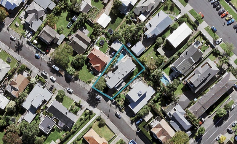 5 Tirotai Crescent, Westmere, Auckland - Carousel 1