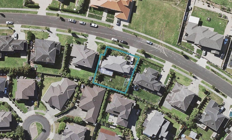 49 Chateau Rise, Flat Bush, Auckland - Carousel 1