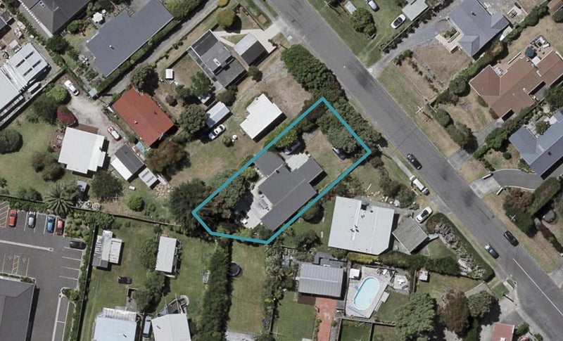 34 Rangihiroa Street, Waikanae Beach, Waikanae - Carousel 1