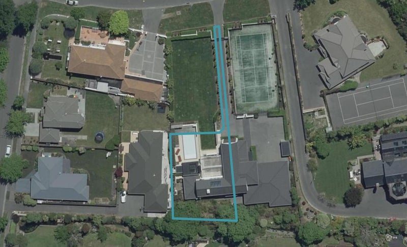 135 Regent'S Park Drive, CASEBROOK, CHRISTCHURCH - Carousel 1