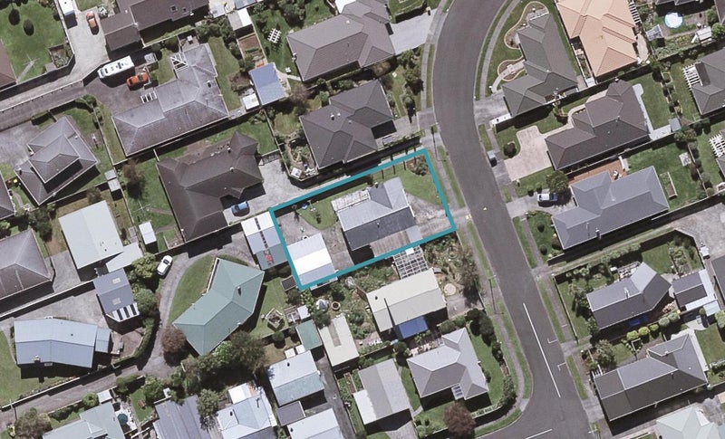 12 Waiwera Place, Merrilands, New Plymouth - Carousel 1