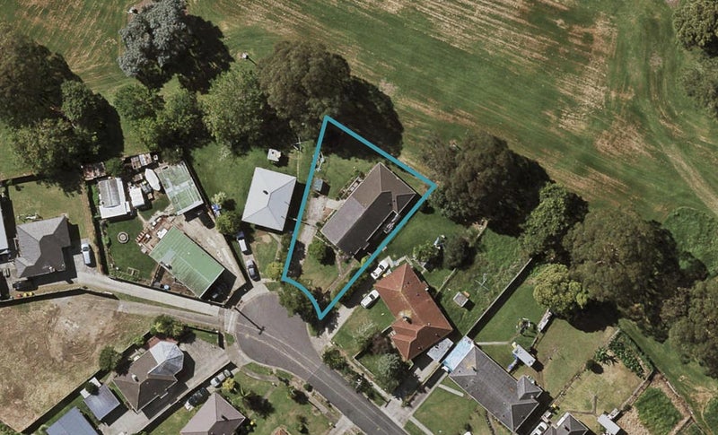 13 Bentley Road, Otara, Auckland - Carousel 1