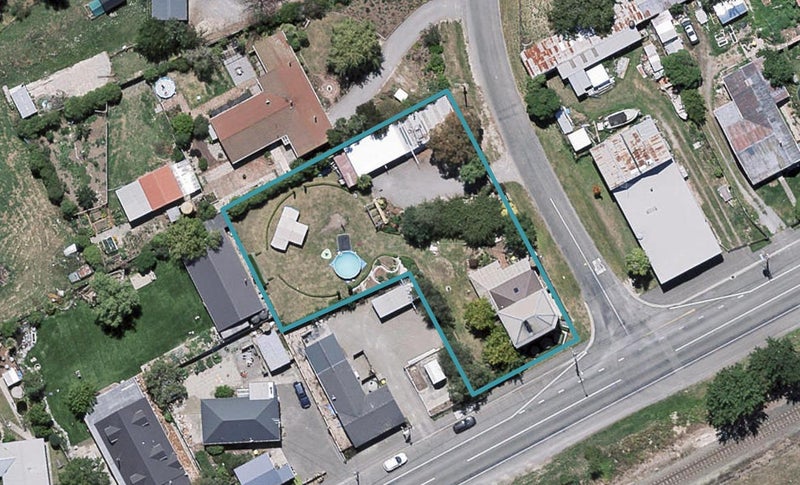 557 Upper Sefton Road, Sefton, Sefton - Carousel 1