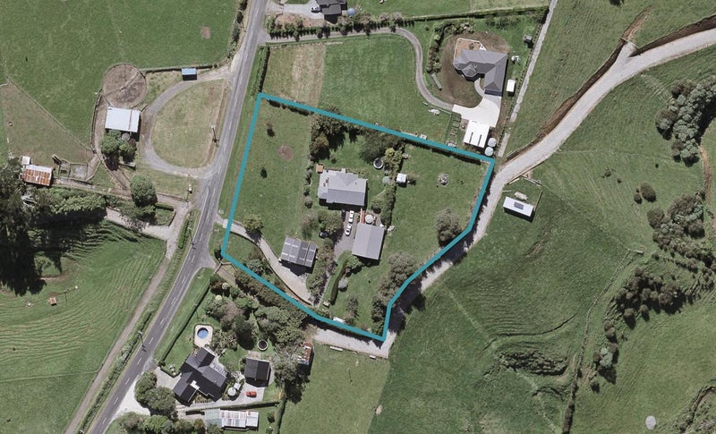 397 Smart Road, Hillsborough, New Plymouth - Carousel 1