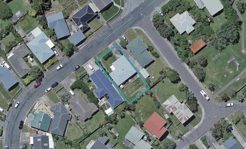34 Baylands Drive, Newlands, Wellington - Carousel 1