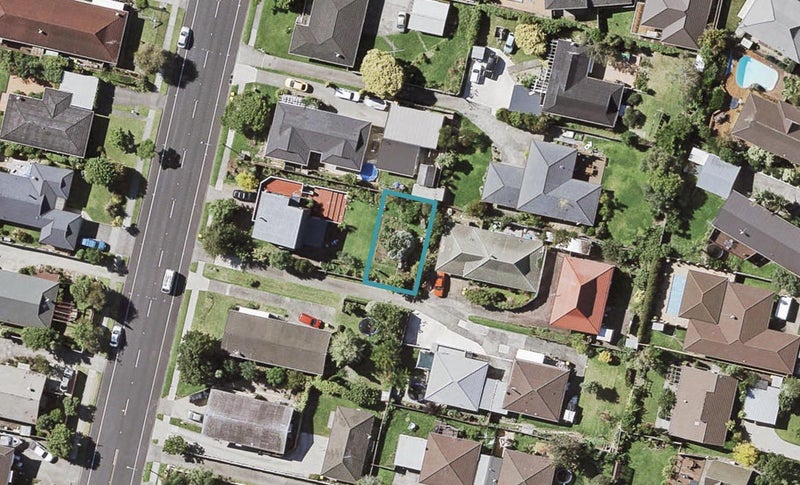 136B Prince Regent Drive, Half Moon Bay, Auckland - Carousel 1
