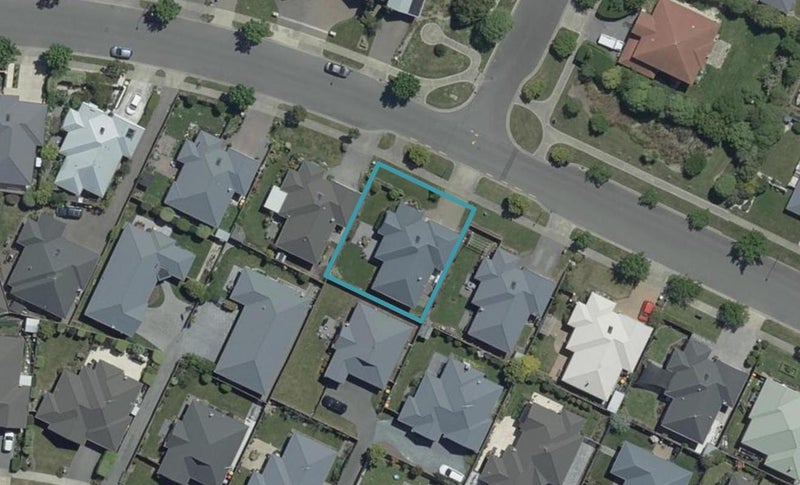 31 Beechwood Drive, Northwood, Christchurch - Carousel 1
