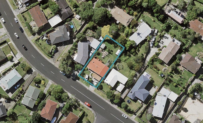 69 Juniper Road, Sunnynook, Auckland - Carousel 1