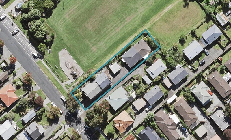 1/40 Willerton Avenue, New Lynn, Auckland - Carousel 1
