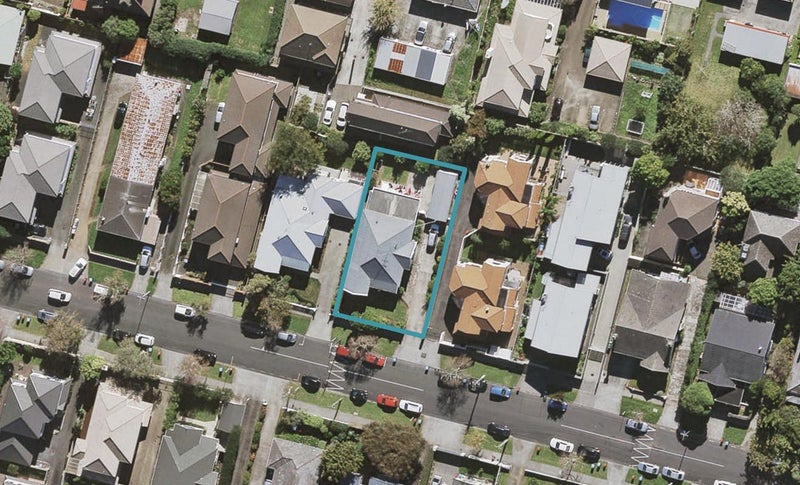 19 Queen Mary Avenue, Epsom, Auckland - Carousel 1