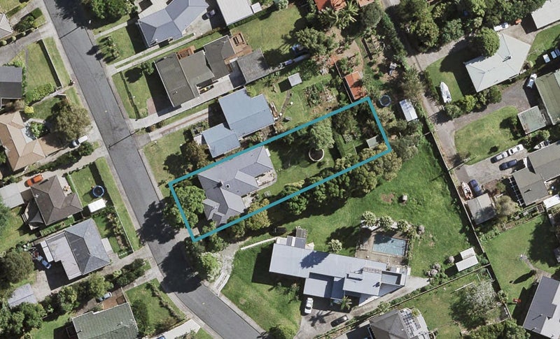 8 Hillcrest Grove, Hillpark, Auckland - Carousel 1