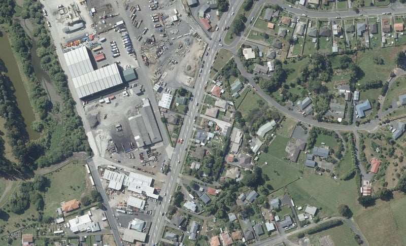 26 Brighton Road, Green Island, Dunedin - Carousel 1