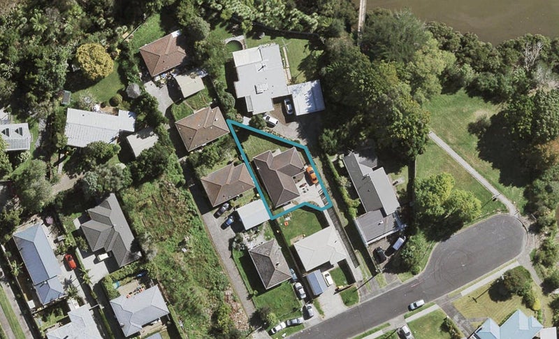 66A Woodside Road, Massey, Auckland - Carousel 1