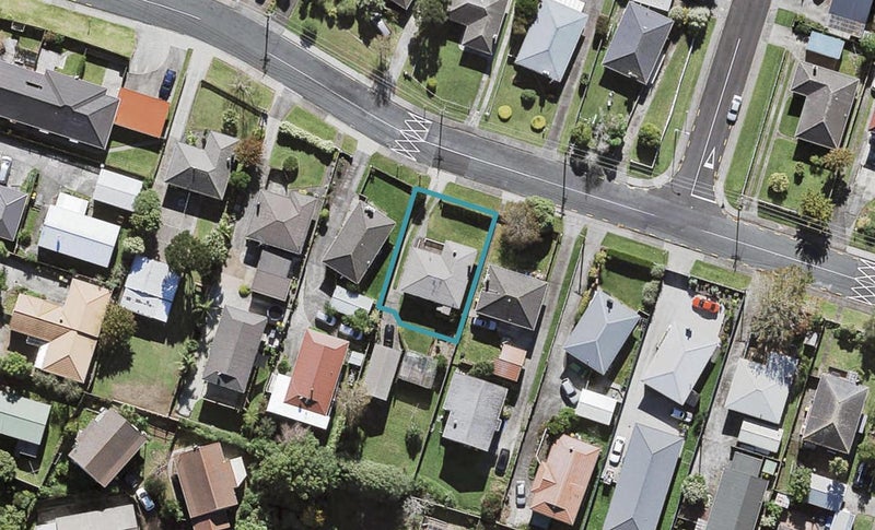 50A Strid Road, Te Atatu South, Auckland - Carousel 1