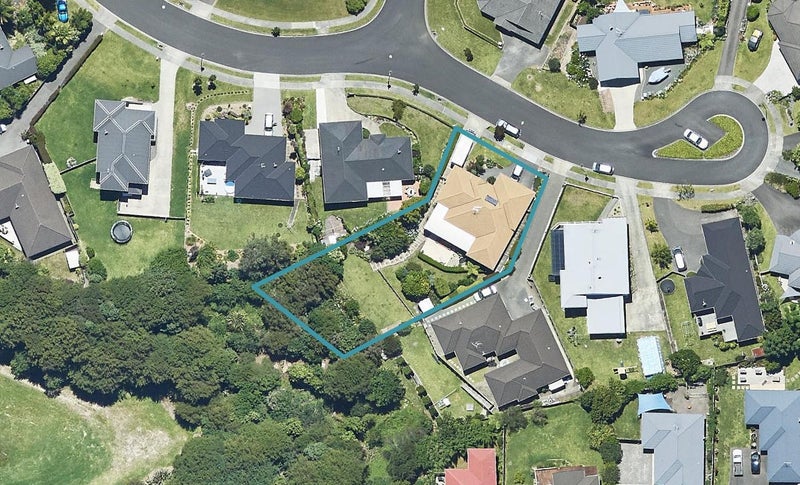 30 Lysaght Place, Welcome Bay, Tauranga - Carousel 1