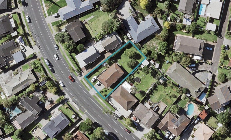 86 Prince Regent Drive, Half Moon Bay, Auckland - Carousel 1