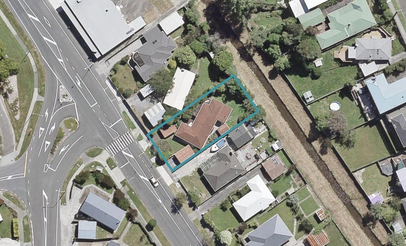 55 Stokes Valley Road, Stokes Valley, Lower Hutt - Carousel 1