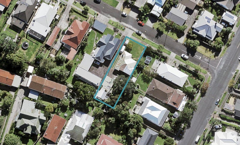 2A Springfield Road, Morningside, Auckland - Carousel 1