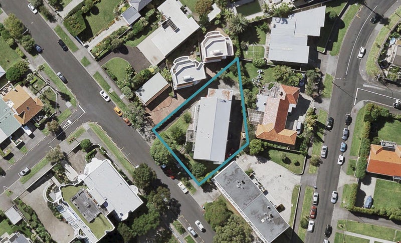 6/30 Coates Avenue, Orakei, Auckland - Carousel 1