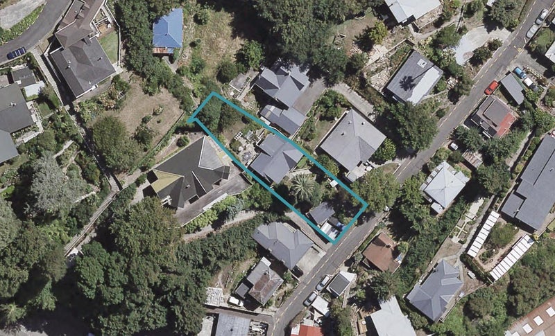 6 Brewster Street, Bluff Hill, Napier - Carousel 1