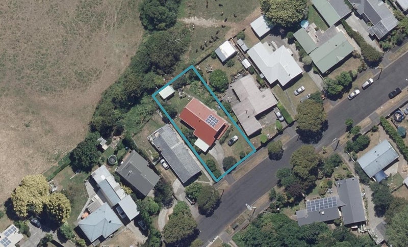 63 Nevada Road, Silverdale, Hamilton - Carousel 1