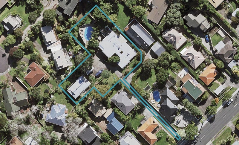 129 Ocean View Road, Hillcrest, Auckland - Carousel 1